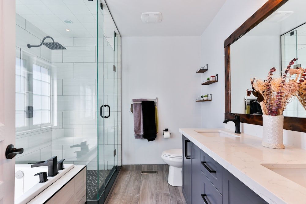 Adhesive Bathroom Shelf Set